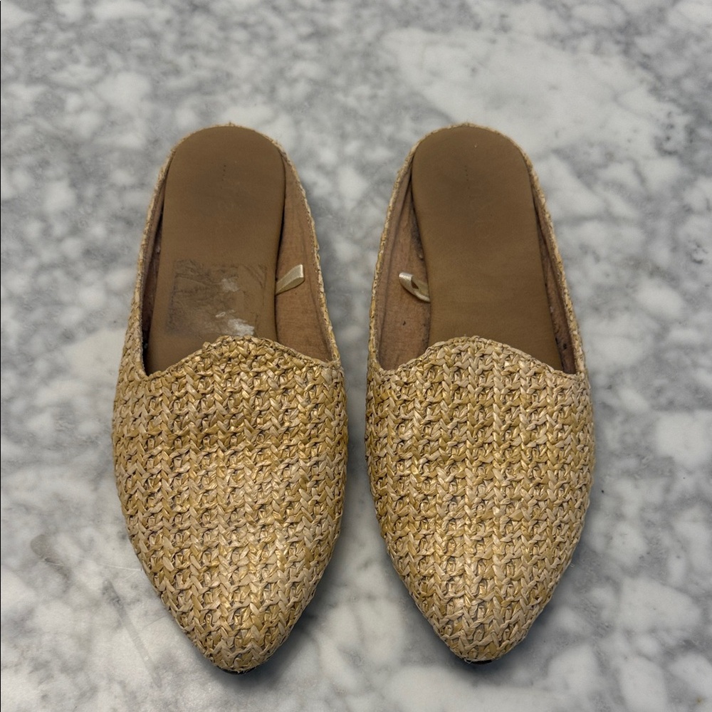 me too Natural Woven Pointed-Toe Slip-On Mules